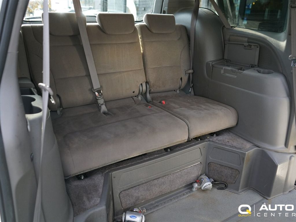 2010 Honda Odyssey 5dr EX w/RES - 22947818 - 21