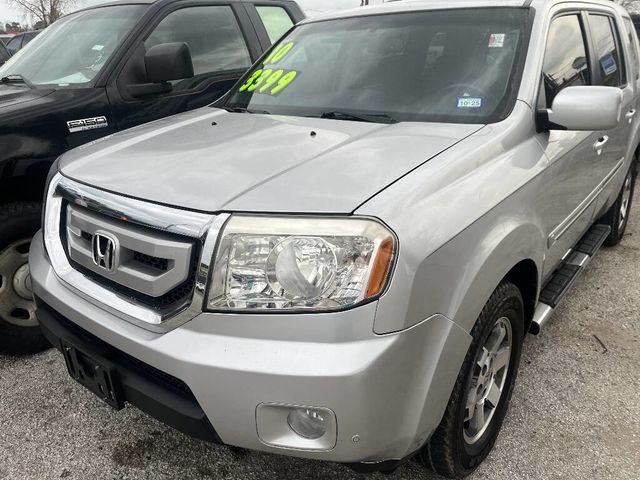 2010 Honda Pilot 2WD 4dr Touring w/RES & Navi - 22970219 - 0