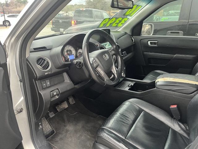 2010 Honda Pilot 2WD 4dr Touring w/RES & Navi - 22970219 - 3