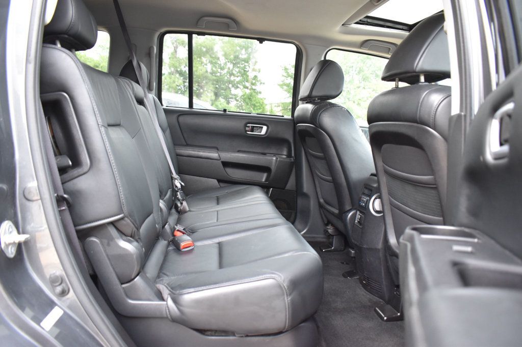 2010 Honda Pilot 4WD 4dr Touring w/Navi - 23052396 - 16