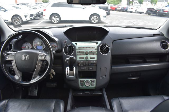 2010 Honda Pilot 4WD 4dr Touring w/Navi - 23052396 - 28