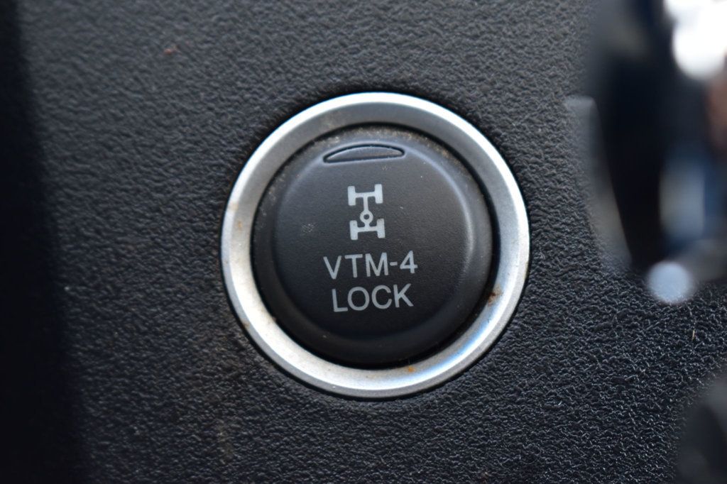 2010 Honda Pilot 4WD 4dr Touring w/Navi - 23052396 - 37