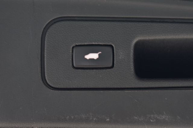 2010 Honda Pilot 4WD 4dr Touring w/Navi - 23052396 - 41