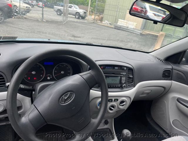 2010 Hyundai Accent GS - 23032336 - 5