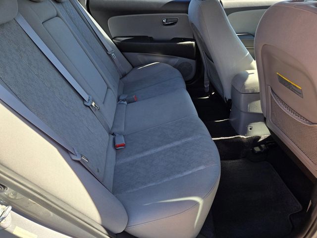 2010 Hyundai Elantra 4dr Sedan Automatic GLS PZEV - 22934610 - 10
