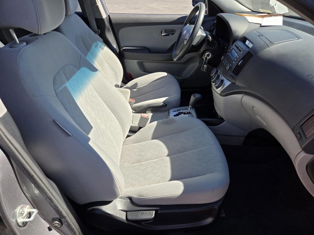 2010 Hyundai Elantra 4dr Sedan Automatic GLS PZEV - 22934610 - 11