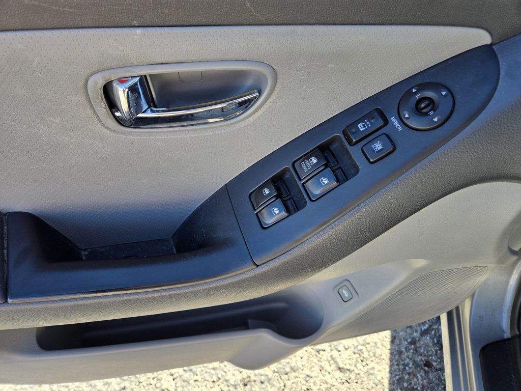 2010 Hyundai Elantra 4dr Sedan Automatic GLS PZEV - 22934610 - 12