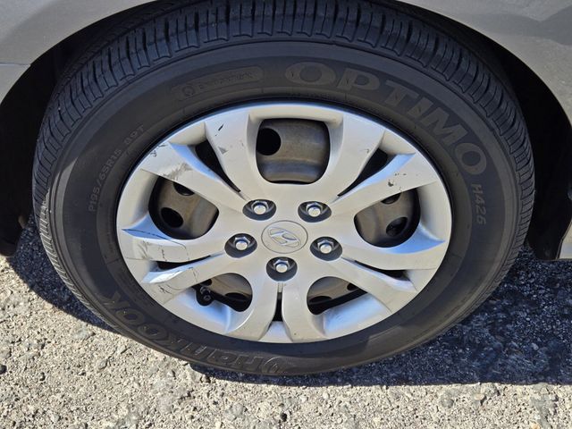 2010 Hyundai Elantra 4dr Sedan Automatic GLS PZEV - 22934610 - 5