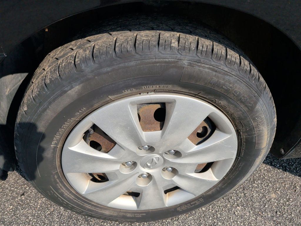 Hyundai Elantra Touring GLS photo 10