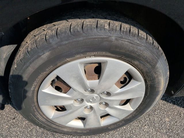 2010 Hyundai Elantra Touring GLS - 23056761 - 9
