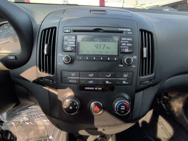 2010 Hyundai Elantra Touring GLS - 23056761 - 16