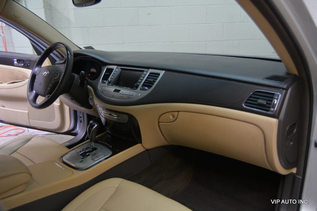 2010 Hyundai Genesis Base Trim - 22981867 - 11