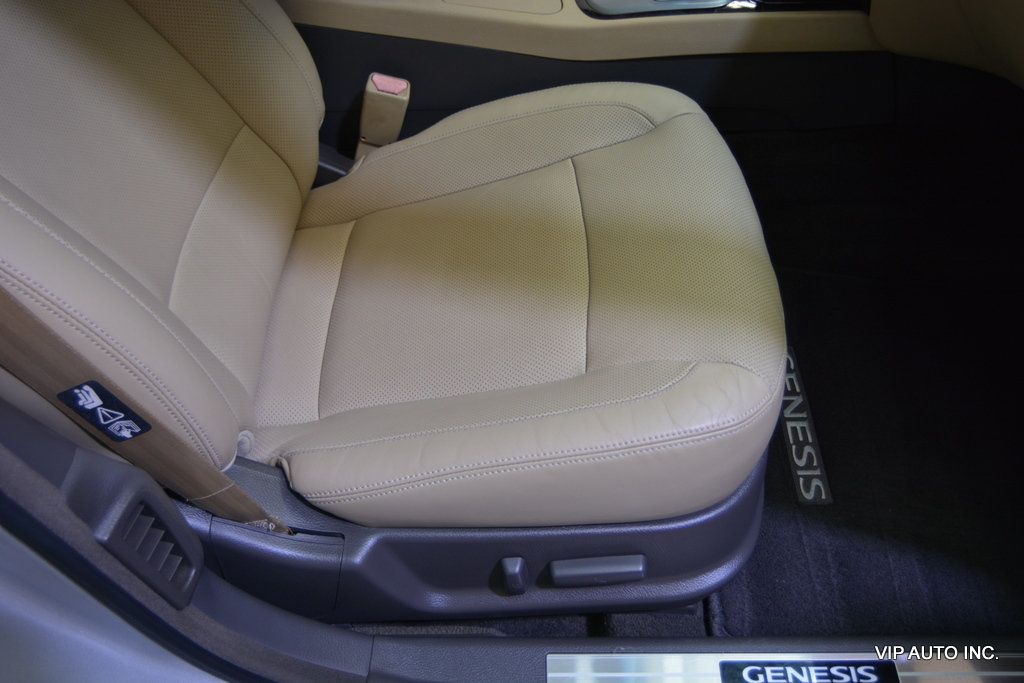 2010 Hyundai Genesis Base Trim - 22981867 - 15