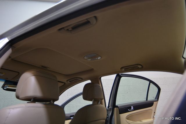 2010 Hyundai Genesis Base Trim - 22981867 - 17