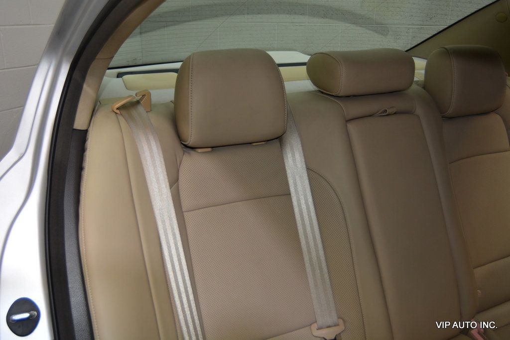 2010 Hyundai Genesis Base Trim - 22981867 - 21