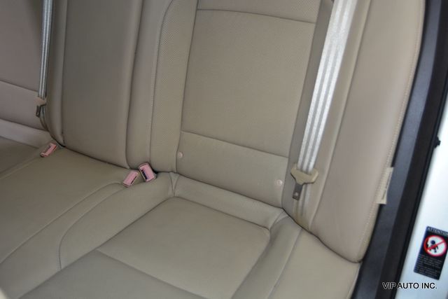 2010 Hyundai Genesis Base Trim - 22981867 - 22