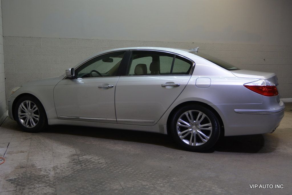 2010 Hyundai Genesis Base Trim - 22981867 - 28