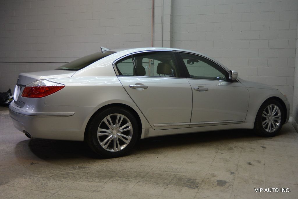 2010 Hyundai Genesis Base Trim - 22981867 - 29