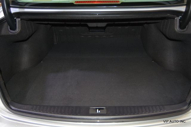 2010 Hyundai Genesis Base Trim - 22981867 - 30