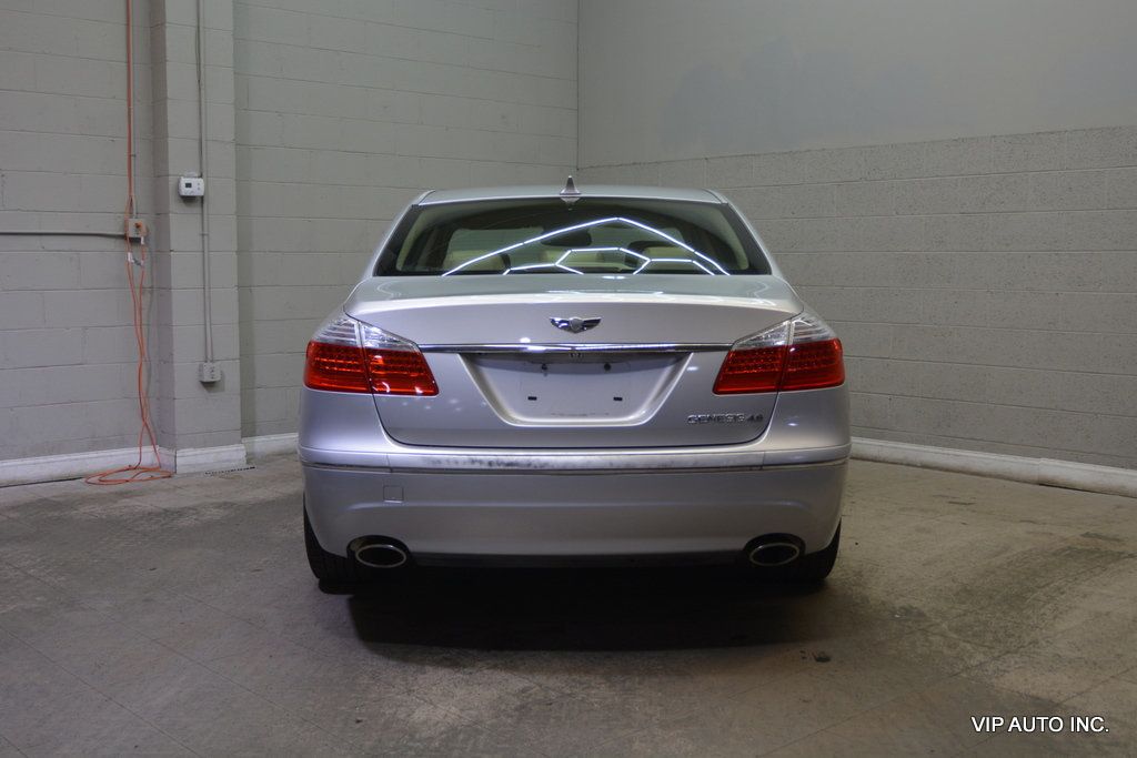 2010 Hyundai Genesis Base Trim - 22981867 - 5