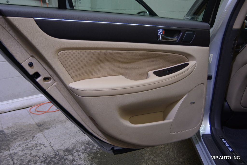 2010 Hyundai Genesis Base Trim - 22981867 - 8