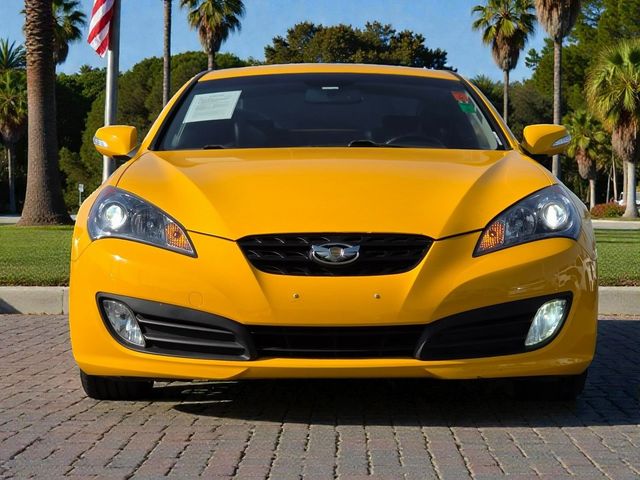 2010 Hyundai Genesis Coupe 2dr 3.8L Automatic Track - 22962698 - 1