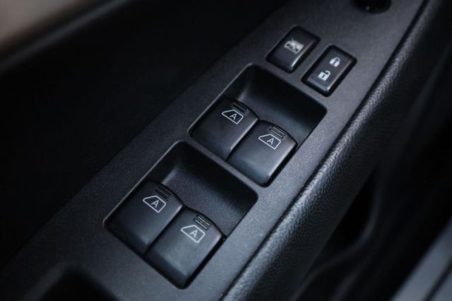 2010 INFINITI G37 Sedan x - 23072895 - 34