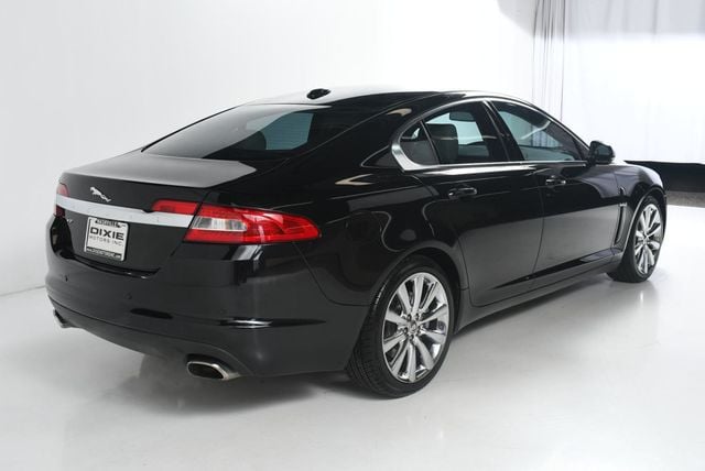 2010 Jaguar XF 4dr Sedan Luxury - 22613045 - 7