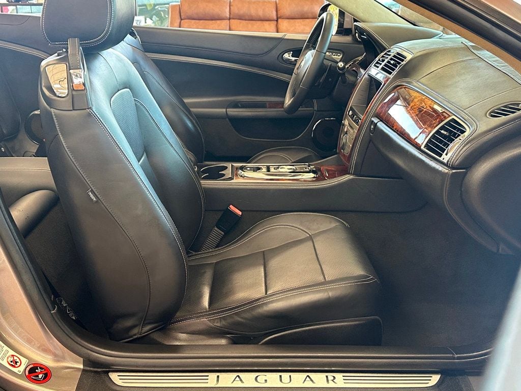 2010 Jaguar XK 2dr Convertible - 23028502 - 19