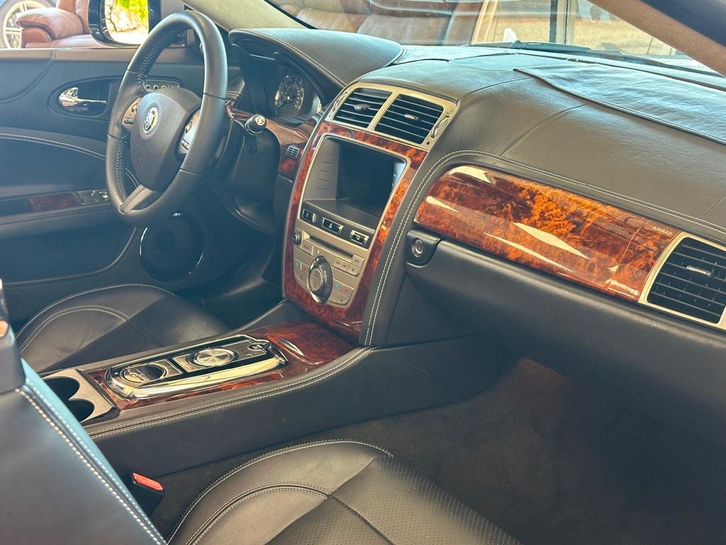 2010 Jaguar XK 2dr Convertible - 23028502 - 20