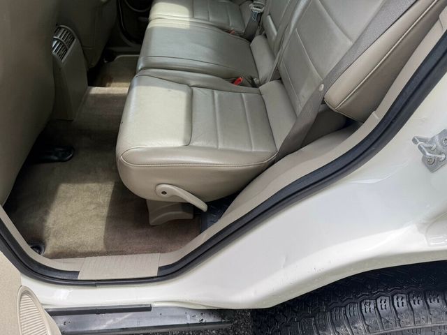 2010 Jeep Commander 4WD 4dr Sport - 23030488 - 31