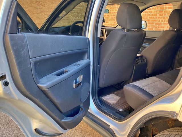 2010 Jeep Grand Cherokee 4WD 4dr Laredo - 23005296 - 12