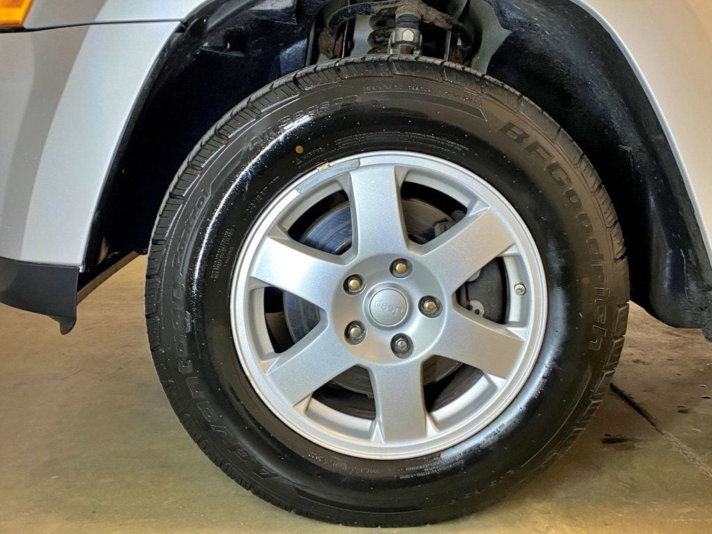 2010 Jeep Grand Cherokee 4WD 4dr Laredo - 23005296 - 48