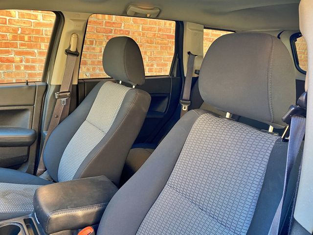 2010 Jeep Grand Cherokee 4WD 4dr Laredo - 23005296 - 8