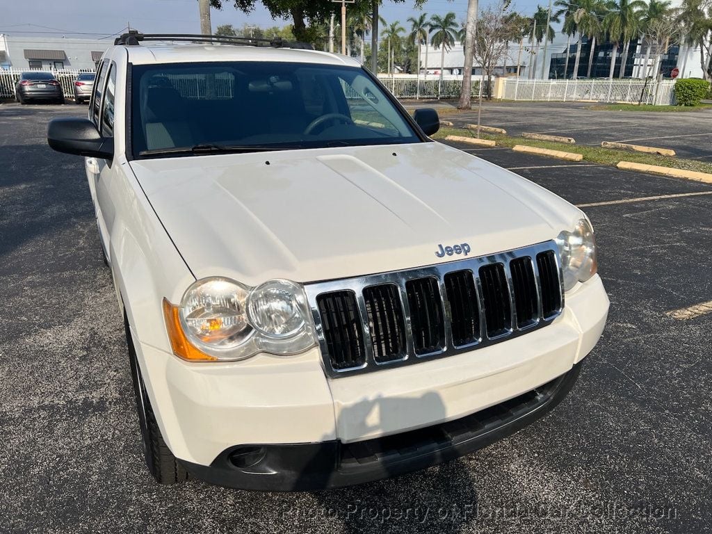 2010 Jeep Grand Cherokee Laredo 2WD - 22695884 - 14