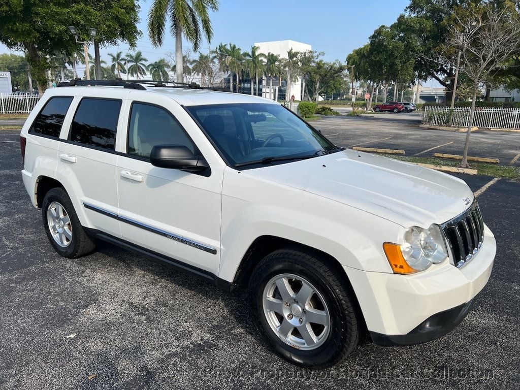 2010 Jeep Grand Cherokee Laredo 2WD - 22695884 - 1