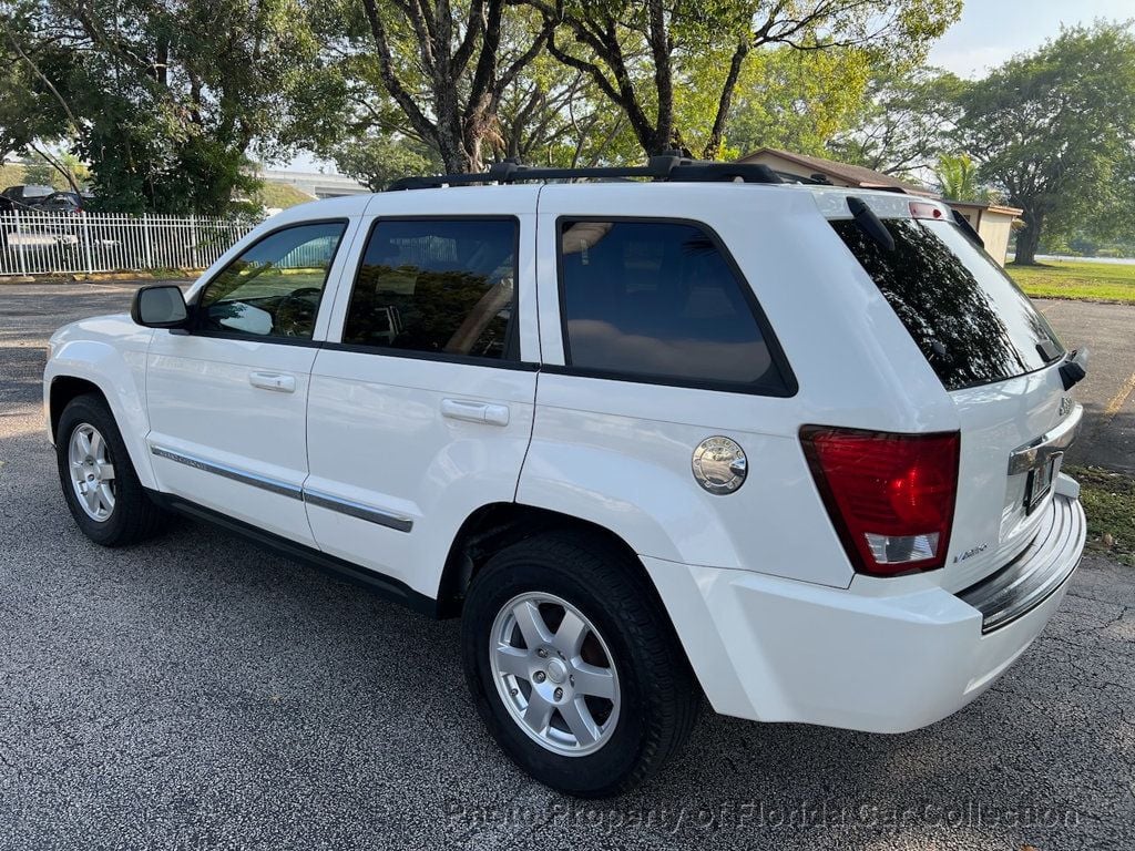 2010 Jeep Grand Cherokee Laredo 2WD - 22695884 - 28