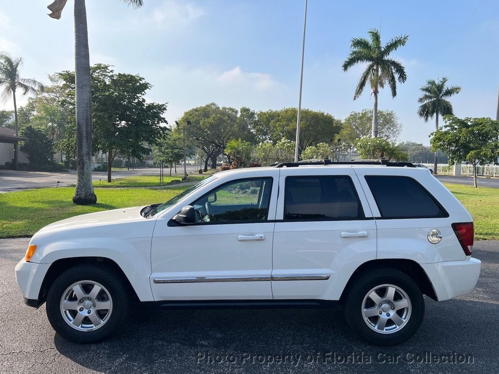 2010 Jeep Grand Cherokee Laredo 2WD - 22695884 - 4