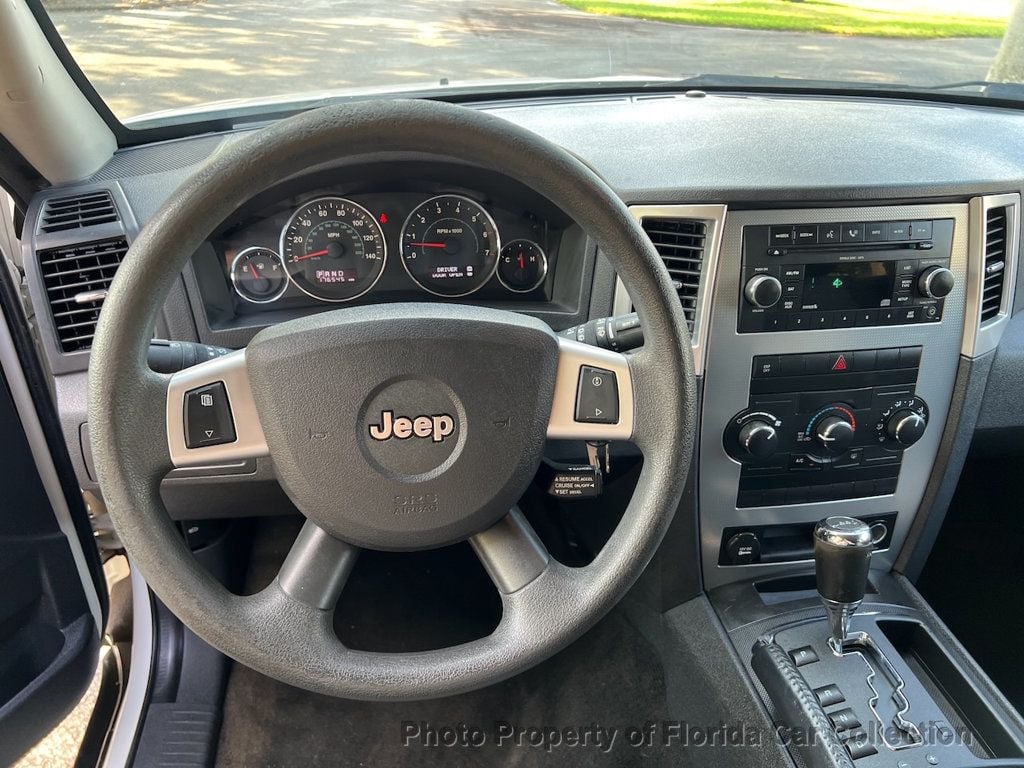 2010 Jeep Grand Cherokee Laredo 2WD - 22695884 - 62