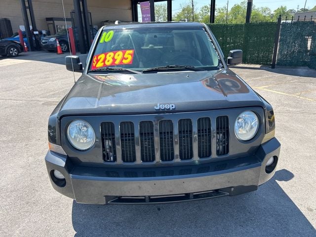 2010 Jeep Patriot FWD 4dr Latitude - 23009806 - 1