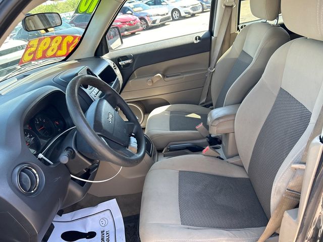 2010 Jeep Patriot FWD 4dr Latitude - 23009806 - 7