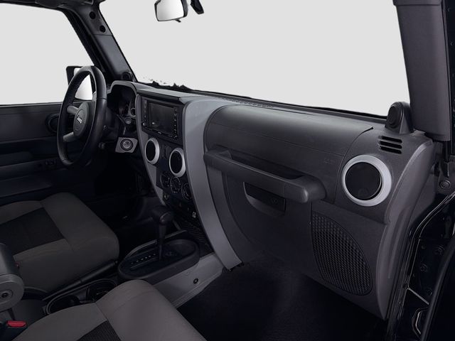 2010 Jeep Wrangler 4WD 2dr Sahara - 22986390 - 26