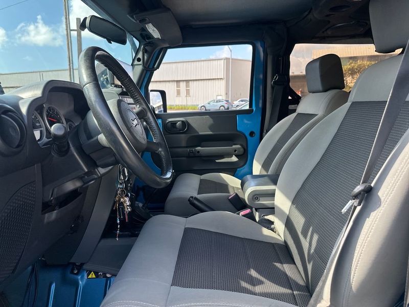 2010 Jeep Wrangler 4WD 2dr Sport - 22972517 - 12