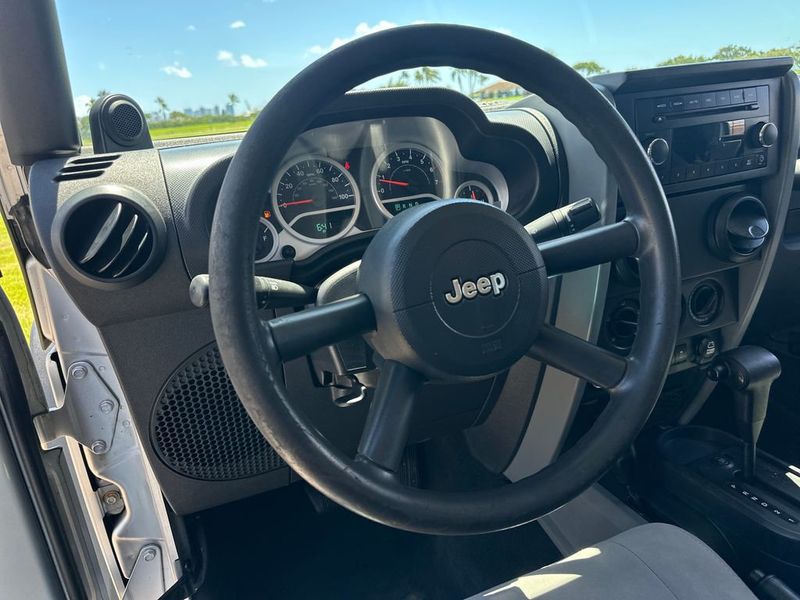 2010 Jeep Wrangler 4WD 2dr Sport - 22999855 - 16