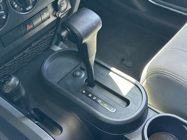 2010 Jeep Wrangler 4WD 2dr Sport - 22999855 - 17