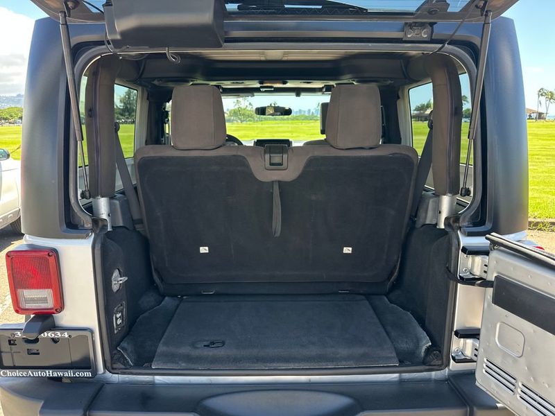 2010 Jeep Wrangler 4WD 2dr Sport - 22999855 - 19