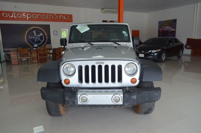 2010 Jeep Wrangler Automatico y Solo 69 Mil kms - 19683945 - 8