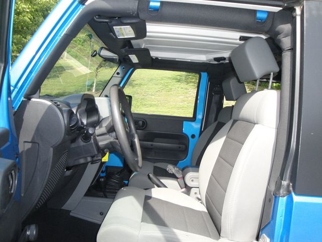 2010 Jeep Wrangler SPORT-PKG, LOW MI, SURF-BLUE, 6-SPD w/ HARDTOP. A MUST-SEE! - 23023201 - 19
