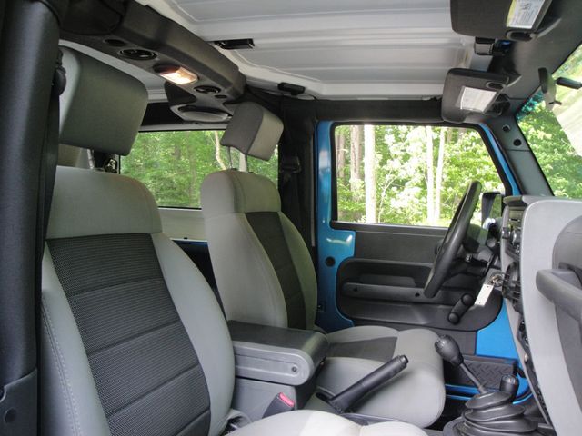 2010 Jeep Wrangler SPORT-PKG, LOW MI, SURF-BLUE, 6-SPD w/ HARDTOP. A MUST-SEE! - 23023201 - 20
