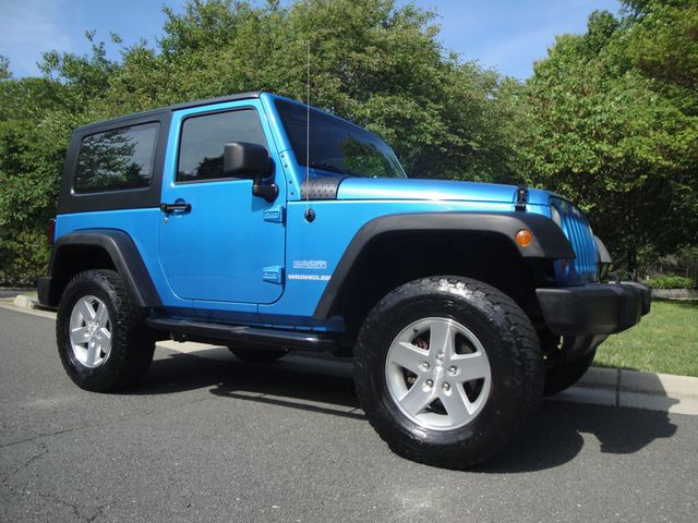 2010 Jeep Wrangler SPORT-PKG, LOW MI, SURF-BLUE, 6-SPD w/ HARDTOP. A MUST-SEE! - 23023201 - 6